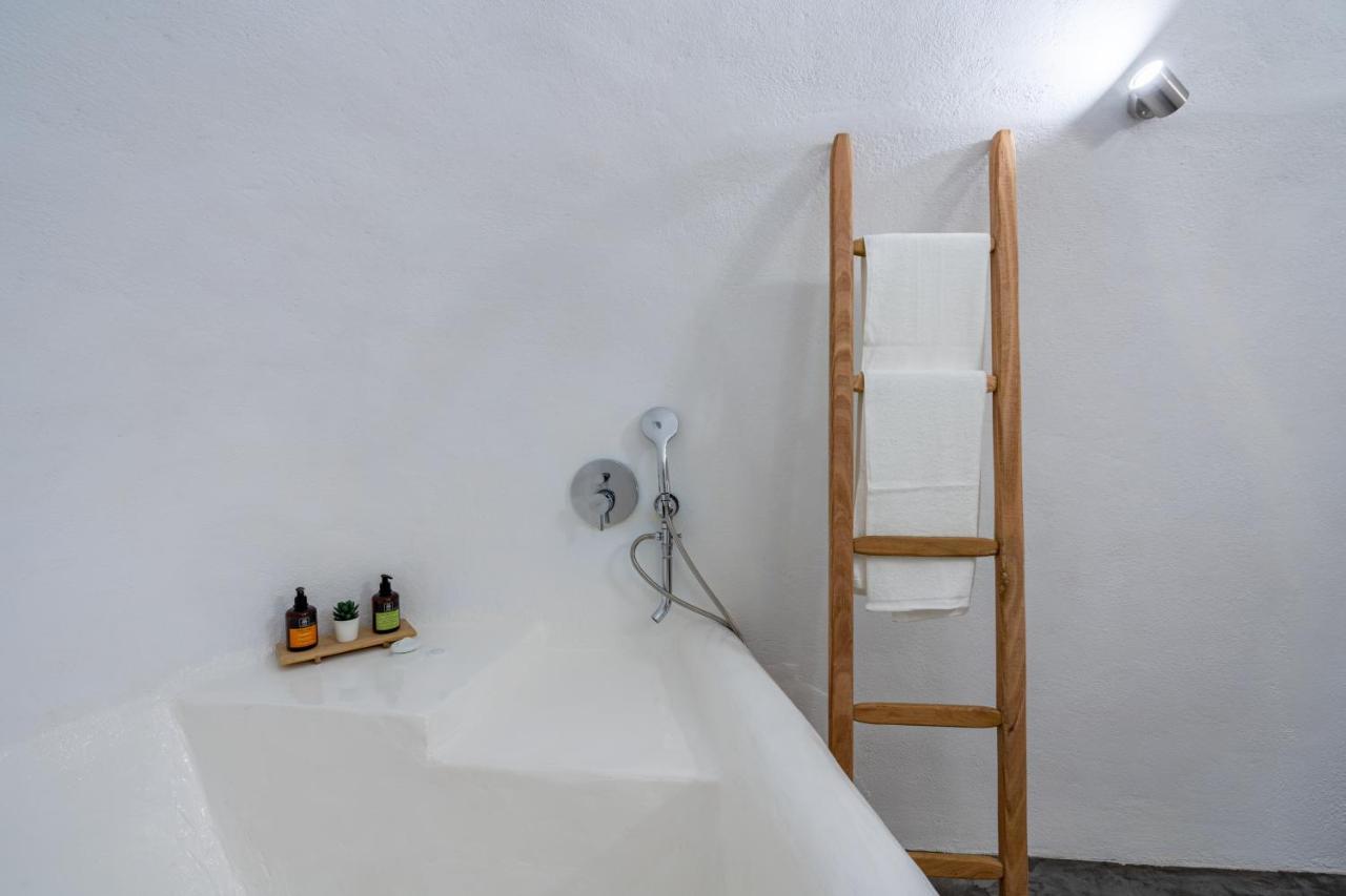Akron Cliff Suite Fira  Exterior foto